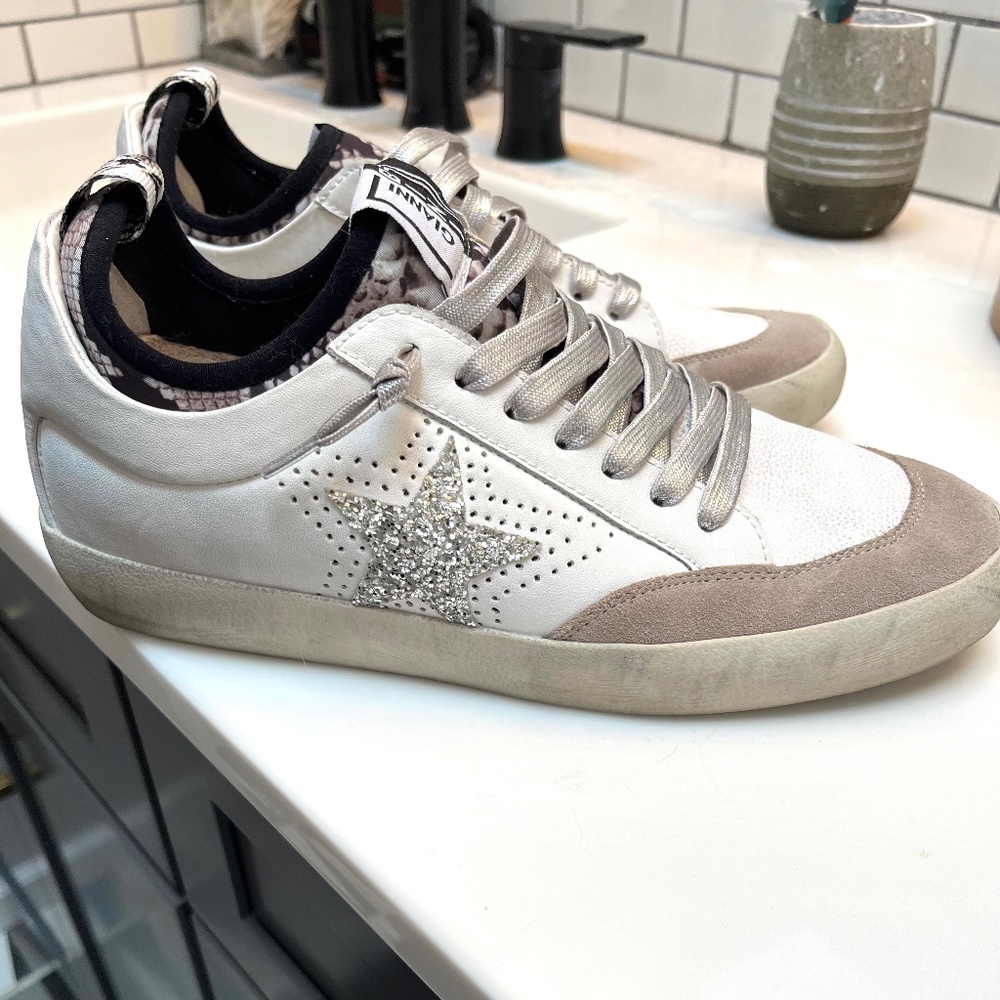 Gianni Bini sneakers size 8